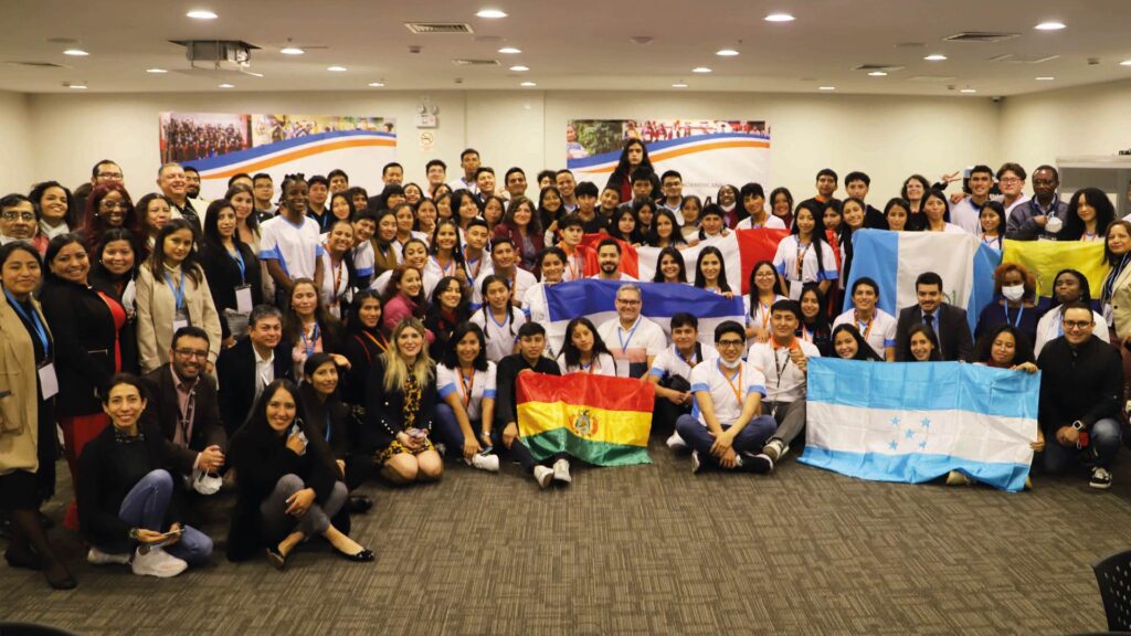 Cumbre Latinoamericana de Jóvenes y Adolescentes en Perú